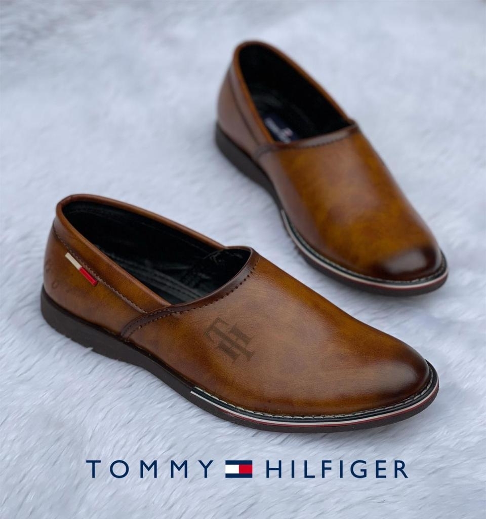 Buy Tommy Hilfiger Men Black Slip-On Textured Shoes - NNNOW.com