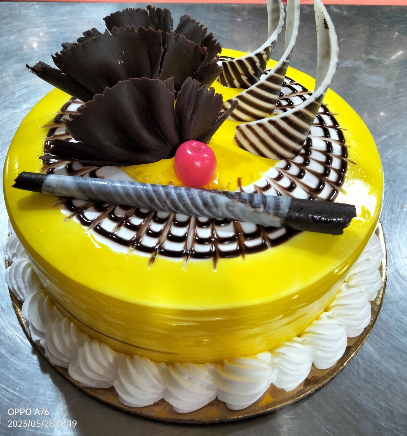 Pineapple Cake Designs for Birthday & Anniversary | FaridabadCake