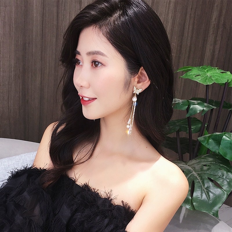Black Heart Girl Mismatched Korean Earrings  Stylish Looks