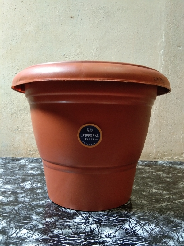 Flower Pot Universal  - Height 12 inch & Diameter 12 inch.