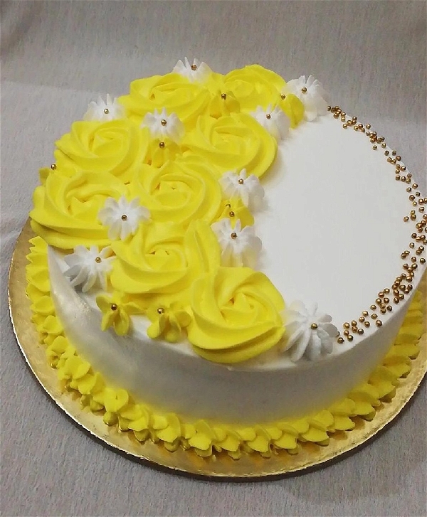 Attractive Yellow Rose Vanilla Cake With Gold Sprinkles - 2 Pound