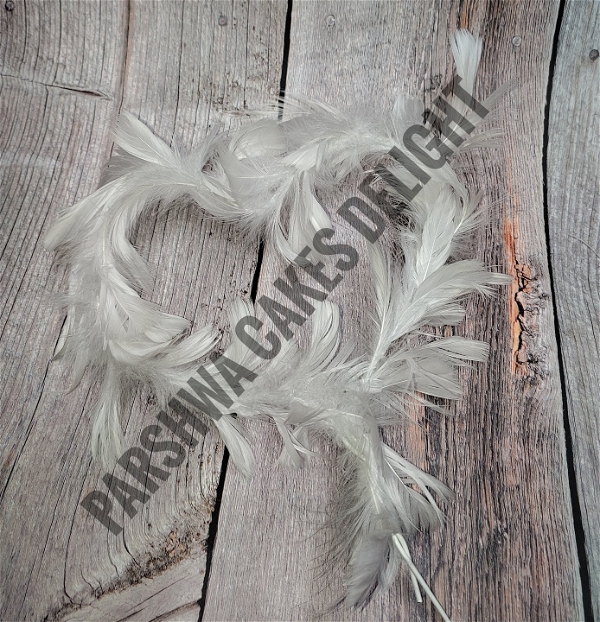 HEART FEATHER  - WHITE, 1 PC