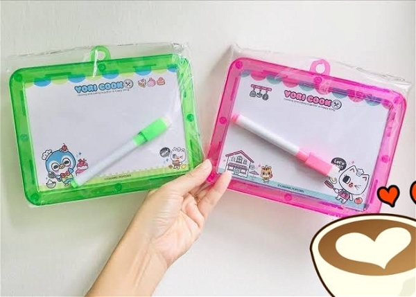 Cute mini whiteboard with marker for kids