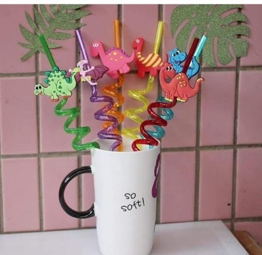 Spiral straws now available in 4 new designs Unicorn 🦄 Dinosaur 🦕 Fruits 🍓 Icecream