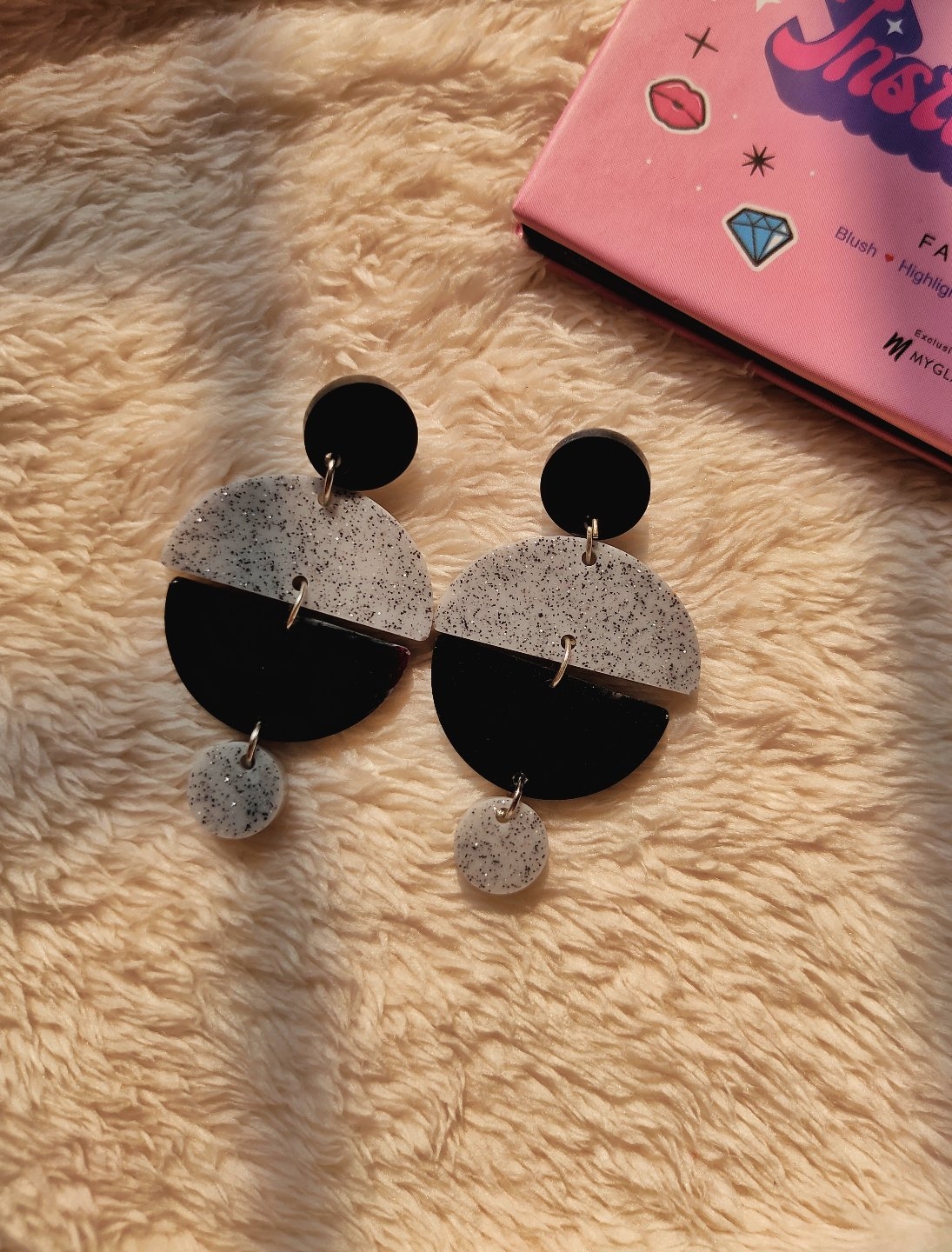 Grey Square Glitter Earrings